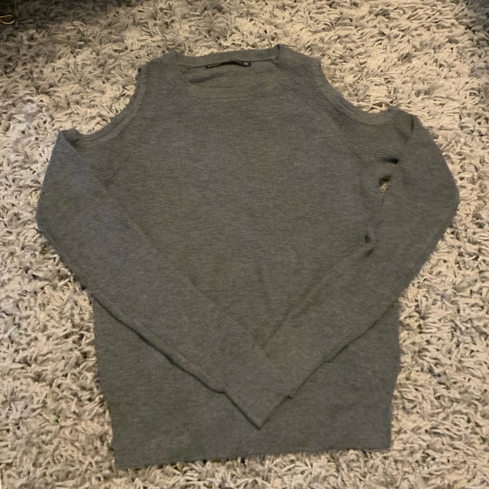 🔥⬇️‼️Abercrombie & Fitch cold shoulder sweater